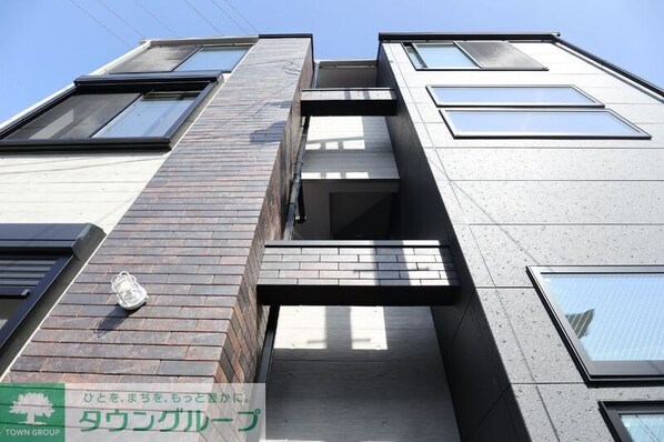 ユニヴェール西新井の物件外観写真